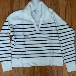 Old navy rugby style sweater